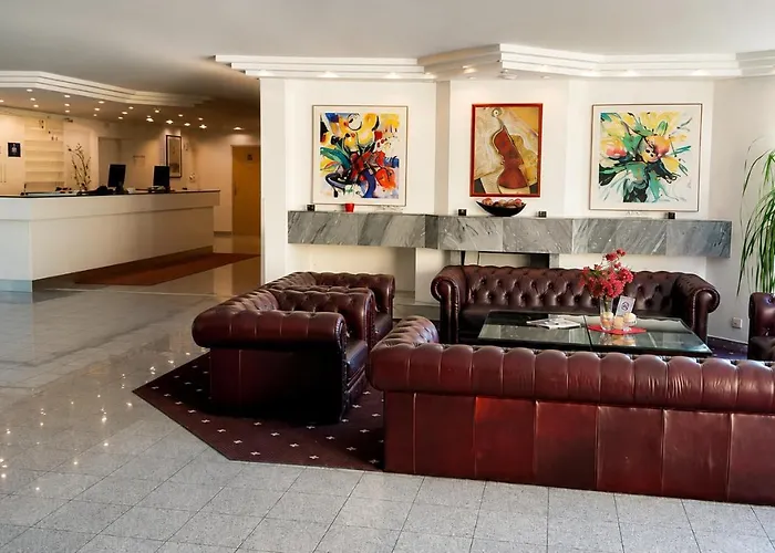Cheap hotels Lenas West
