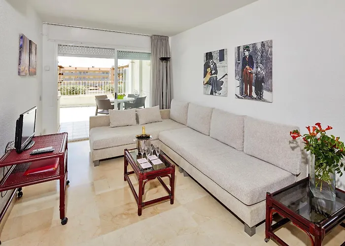 Apartamentos Centremar