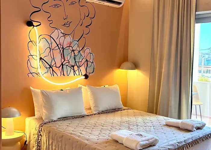 Tree Of Life Art Hotel