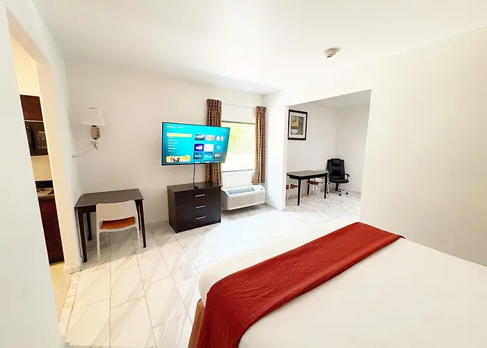 Lux Inn And Suites