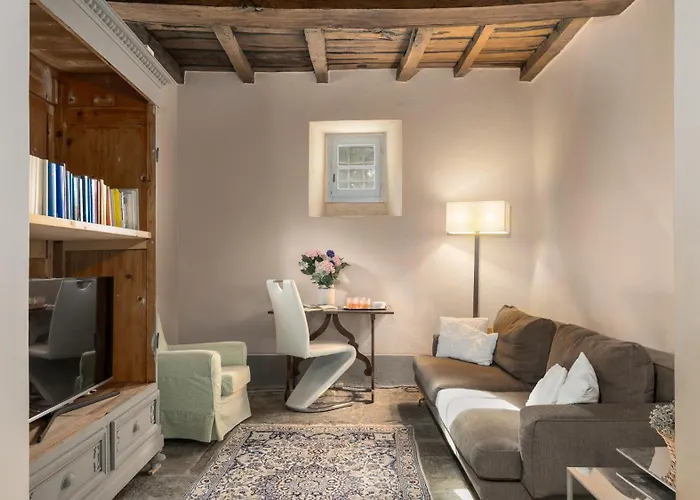 VILLA LA RASSINATA 12, Emma Villas