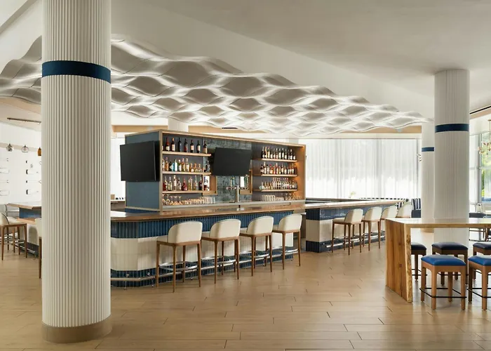 Maritime Hotel Fort Lauderdale Airport&Cruiseport
