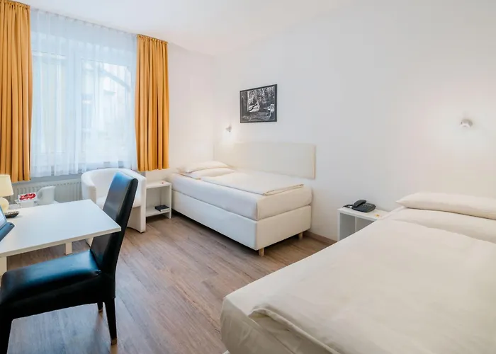 Stadt-gut-Hotel Rheinischer Hof