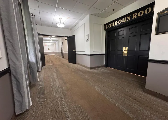 Clarion Hotel & Conference Center Leesburg