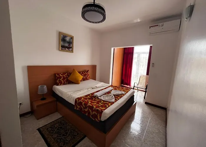 Isa House - Private Rooms In A Shared Duplex