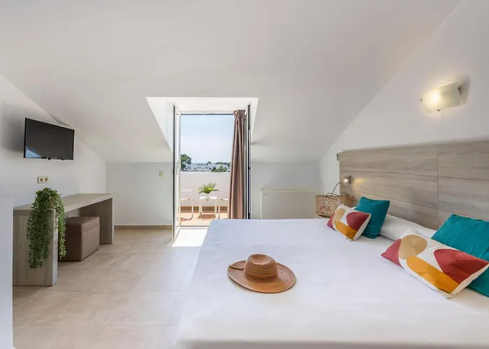 Kid friendly hotel Sol Cala D'Or Apartamentos