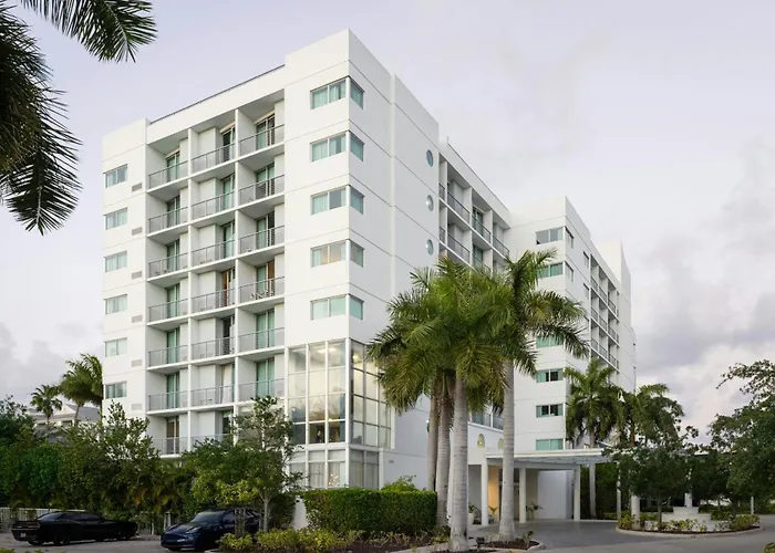 Maritime Hotel Fort Lauderdale Airport&Cruiseport