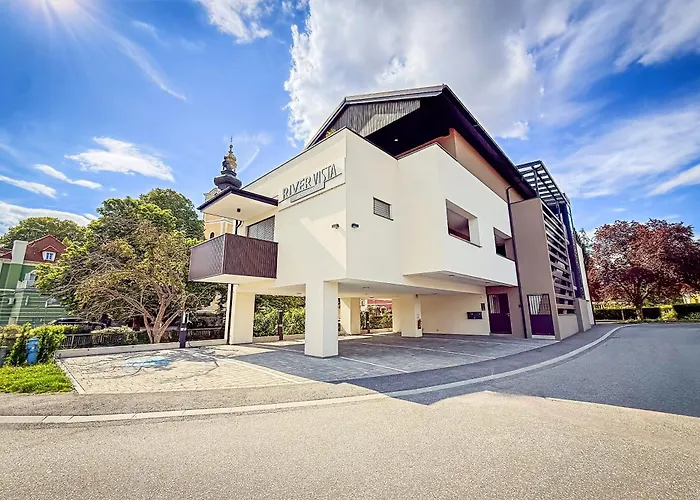 Rivervista Apartments