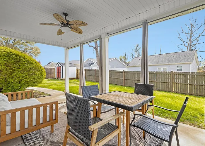 Charming Belmont Retreat - 3 Beds & Private Yard