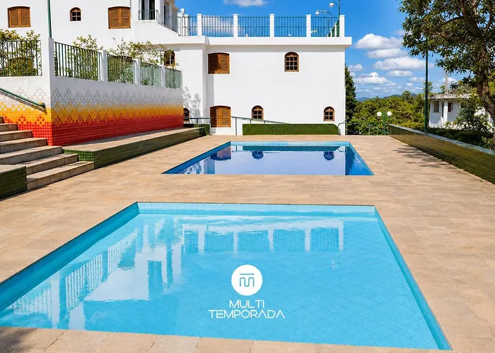 Chácara 3 Poderes Piscina - 60 pessoas - Guararema