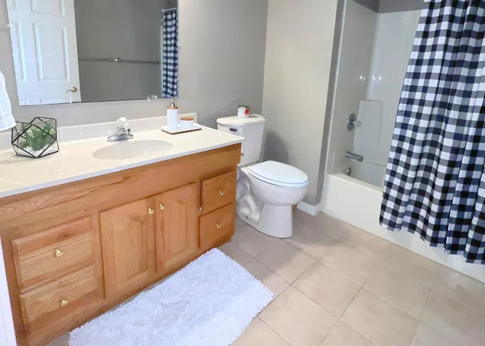 Hot Tub Oasis Private Basement Suite