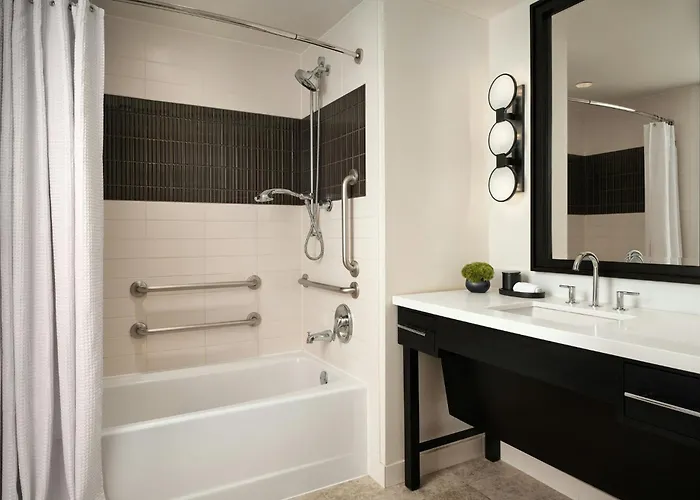 Loews Chicago
