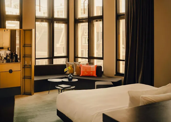 W Amsterdam