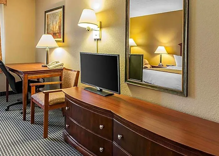 Quality Inn Scottsburg
