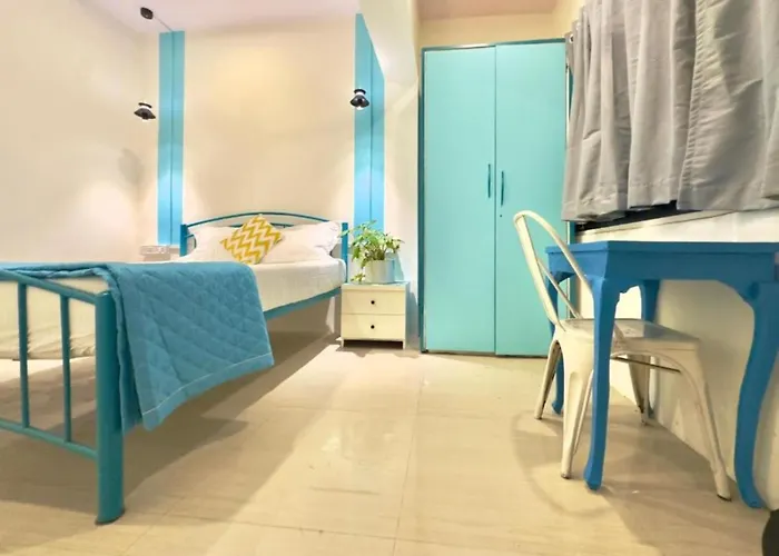 Locomo Hostel Express - Stay Work Eat