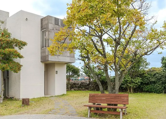 Jeju Aewolae Hyuyang Pension