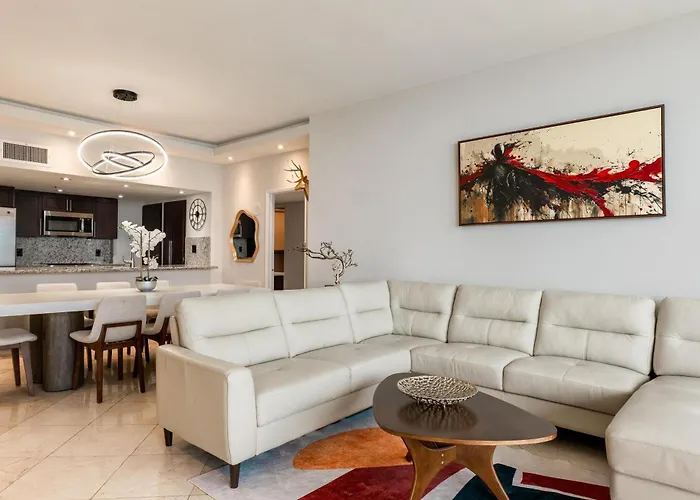 Doubletree By Hilton Grand Biscayne Bay