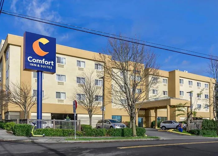 Cheap hotels Comfort Inn & Suites Seattle North