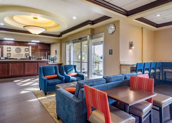 Cheap hotels Comfort Inn & Suites Seattle North