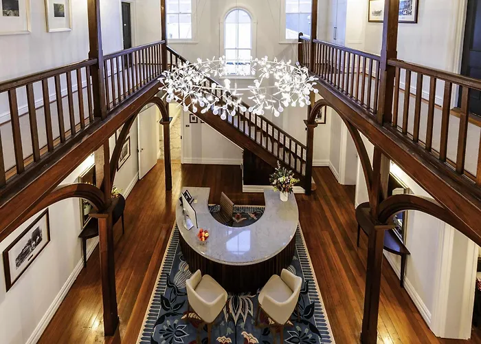Hotels with tennis Grand Mercure Basildene Manor