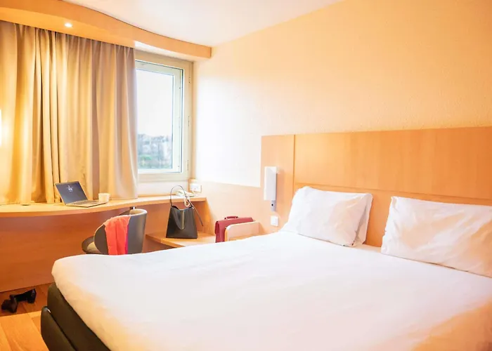 ibis Nantes Centre Gare Sud