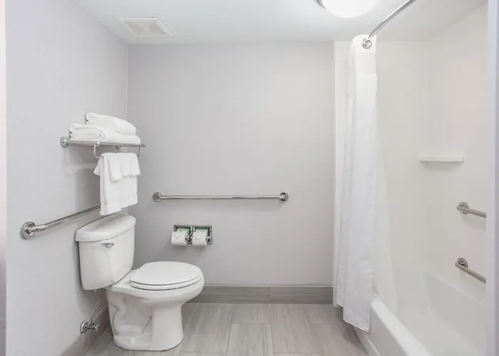 Kid friendly hotel Holiday Inn & Suites Tallahassee Conference Center North By Ihg