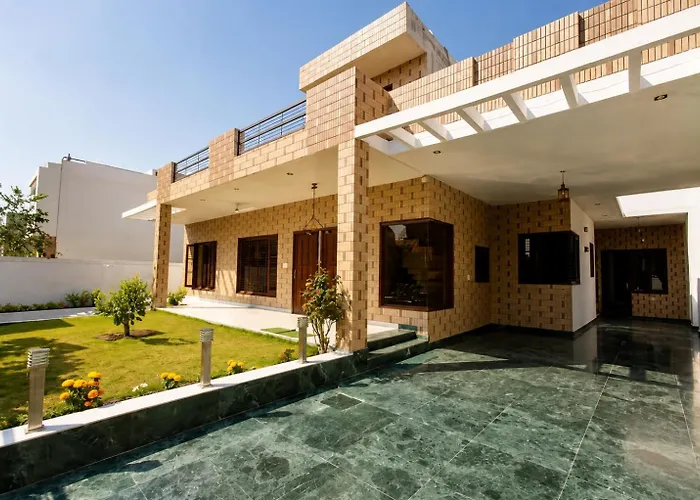The Lawn House : 3Bhk Furnished Villa With Lawn
