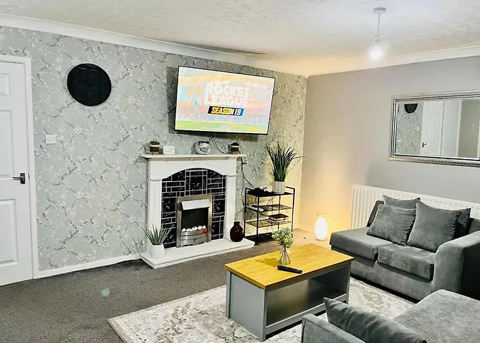 3 Bedroom Modern And Spacious Home Free Parking And Wifi