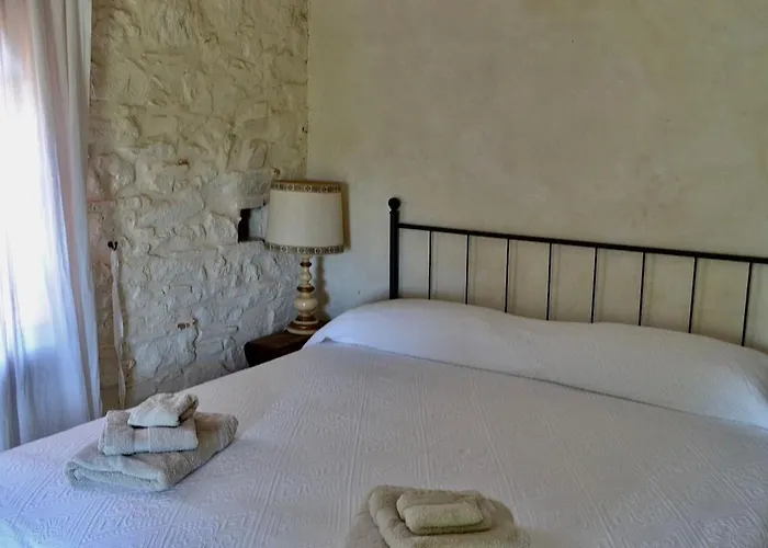 Tuscan Villa With Private Pool And Panoramic View