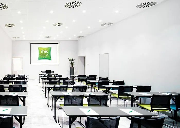 Ibis Styles Center