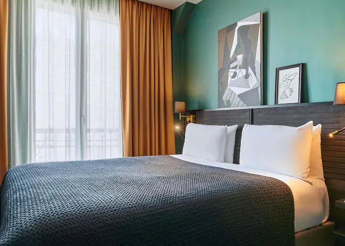 Mercure Tour Eiffel Pont Mirabeau