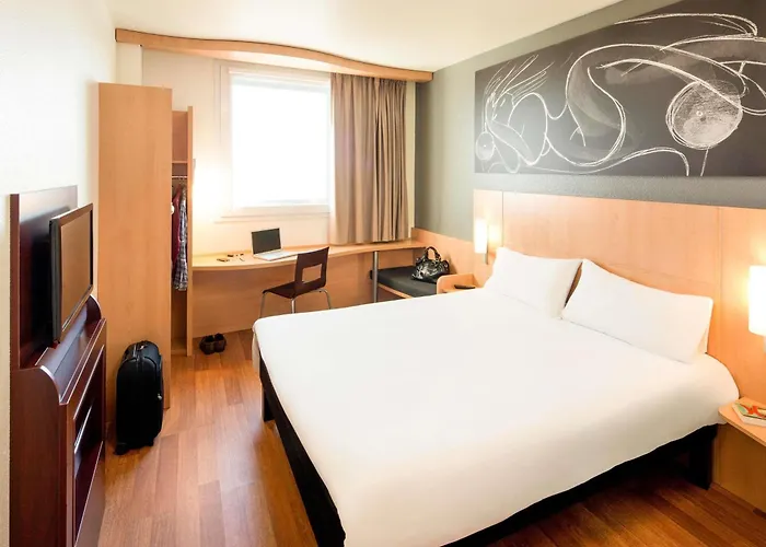 Hotels with a view Ibis Barcelona Meridiana