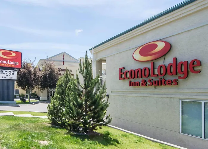 Econo Lodge Inn & Suites University