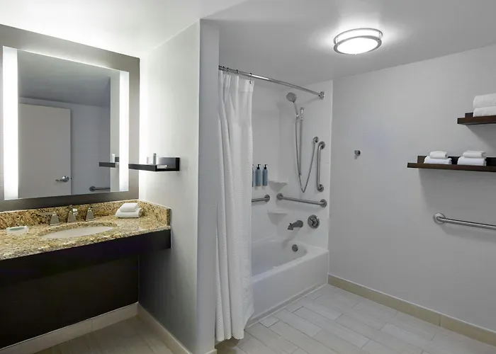 Courtyard By Marriott Calgary Airport