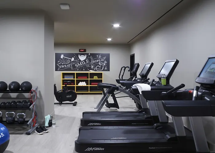 Moxy Athens City