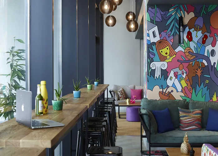 Moxy Athens City
