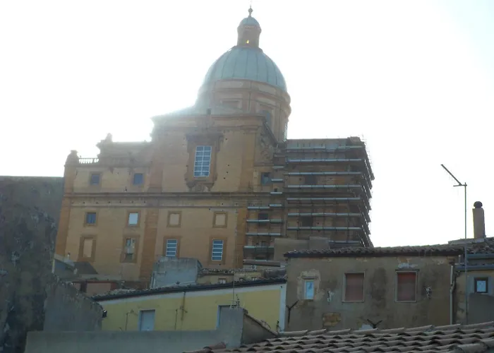 La Dea Bendata