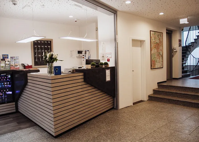 Central Hotel Garni
