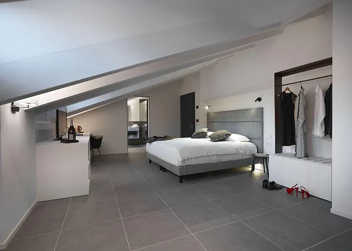 Boutique Hotel Touring
