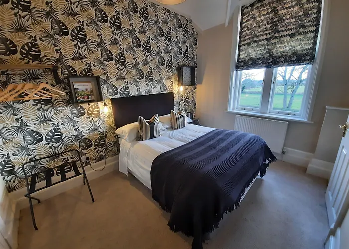 Cheap hotels Priory
