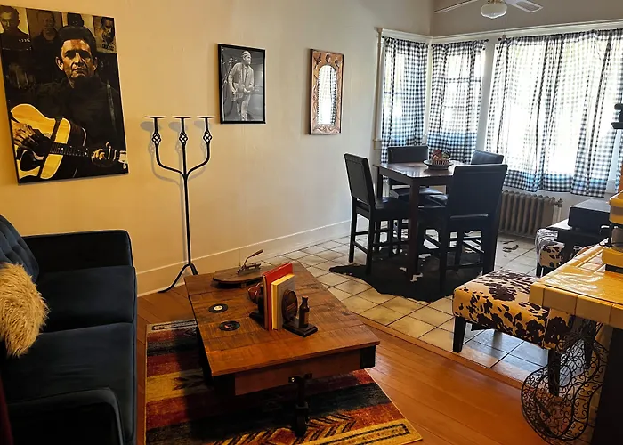 All Vacation Rentals Greenway Manor