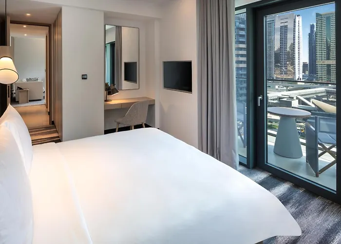Vida Dubai Marina & Yacht Club
