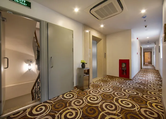 Hanoi Paon Hotel Spa & Sky Bar