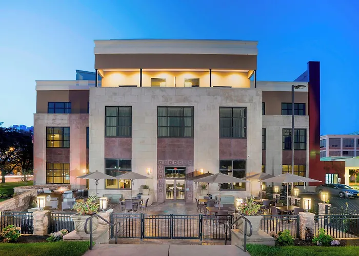 Hotels with tennis Courtyard By Marriott Niagara Falls, Usa