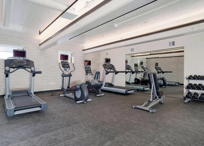 Hotels with tennis Courtyard By Marriott Niagara Falls, Usa
