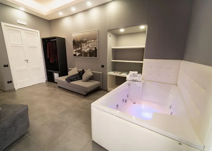 Le 4 Stagioni Dante's Suites H Centro