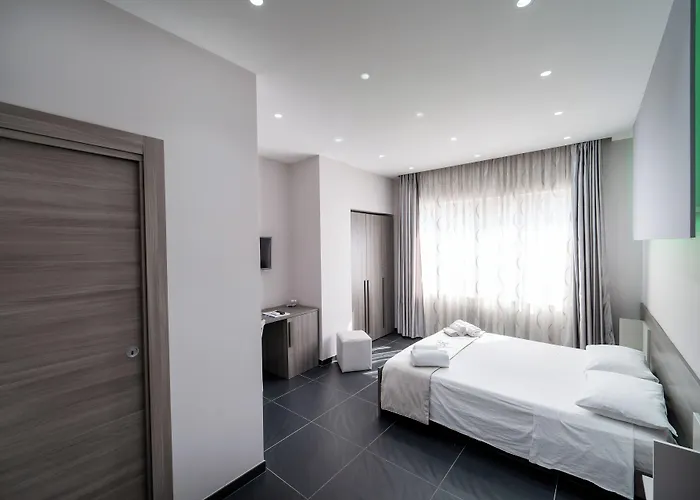 Le 4 Stagioni Dante's Suites H Centro