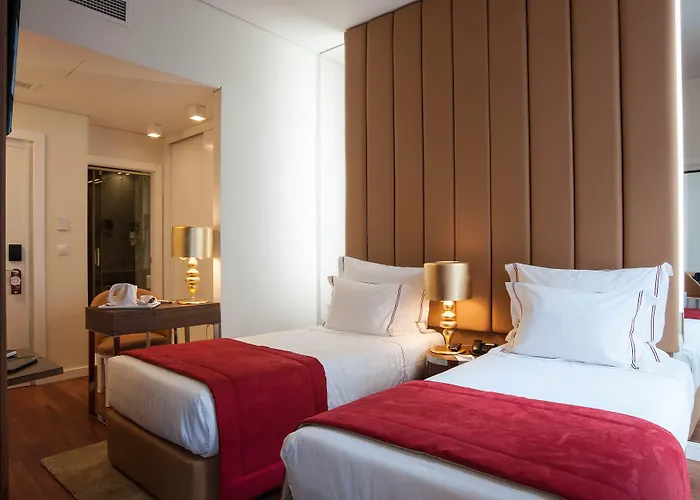 The 7 Hotel, Suites, Studios & Apartments
