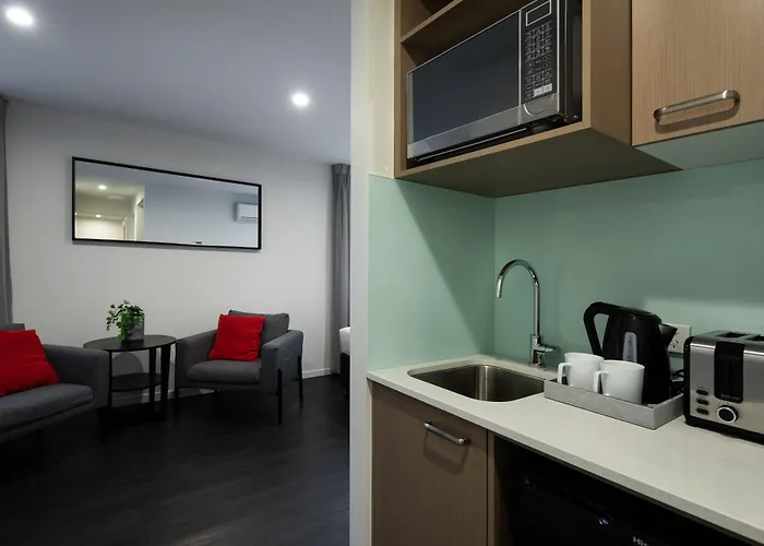 Ascot Budget Inn & Residences