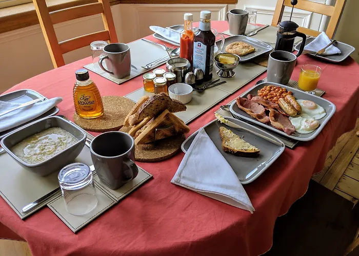 Falcon Crest Guest House